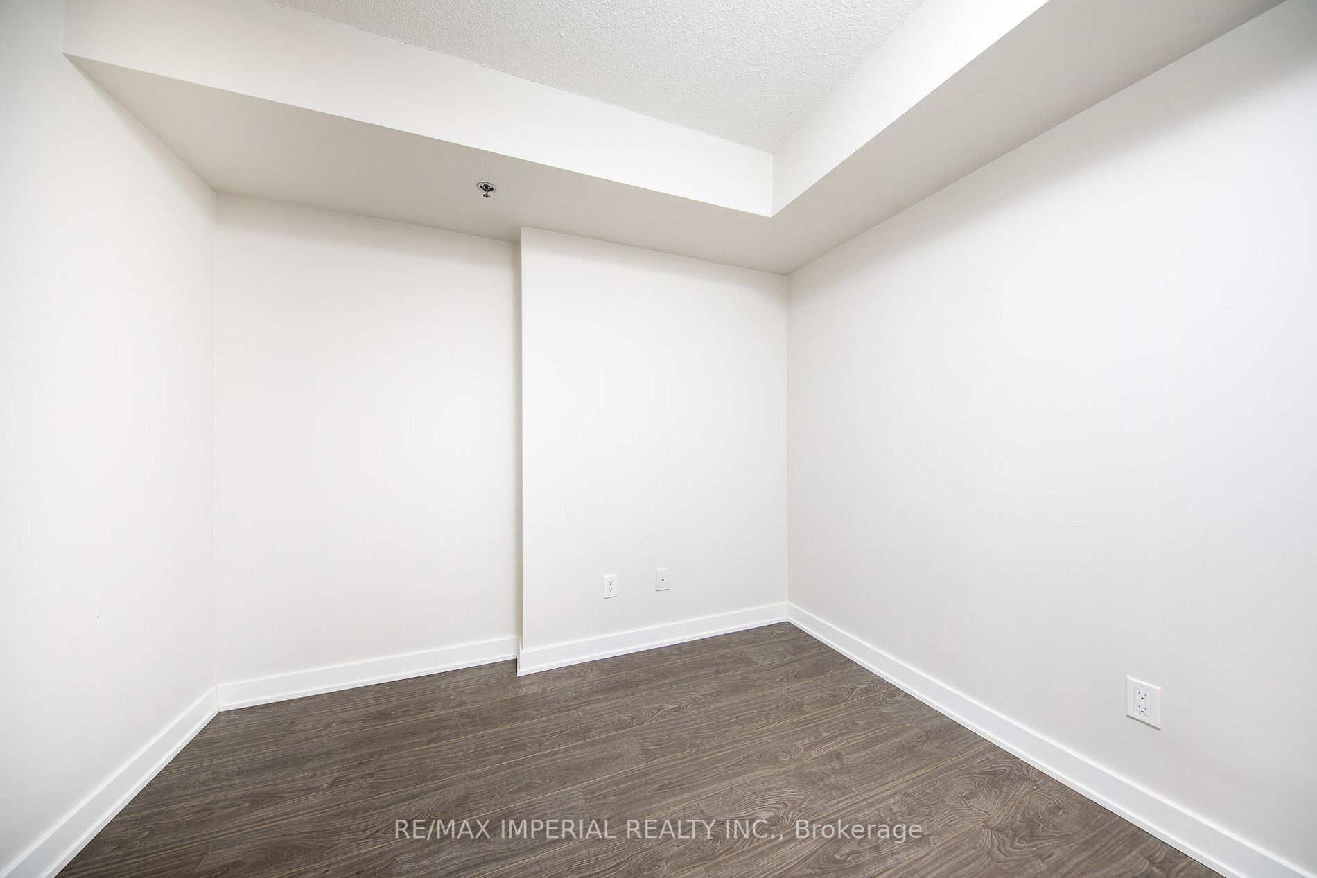 185 Bonis Ave, #208