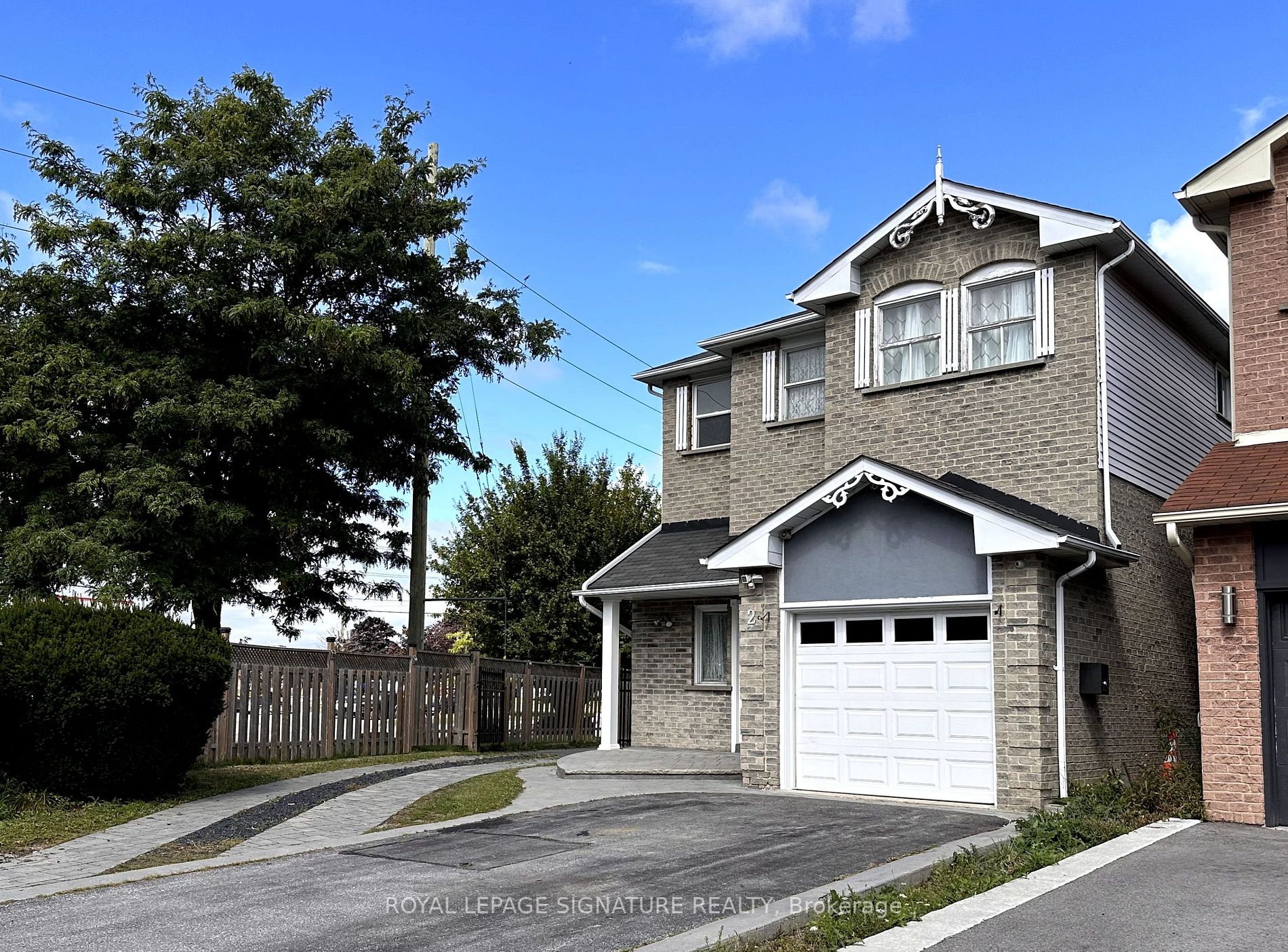 2 Whittington Crt, #Lower