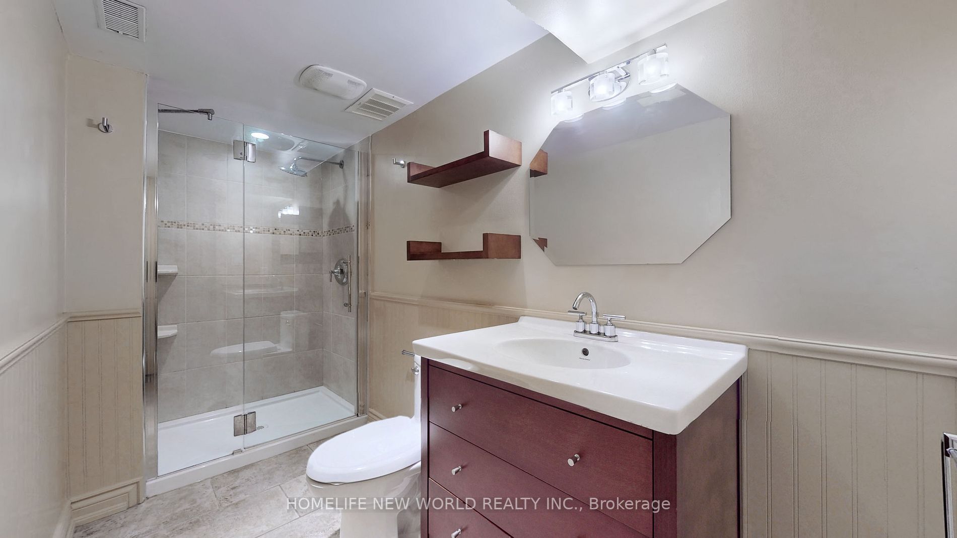 883 Darwin Dr