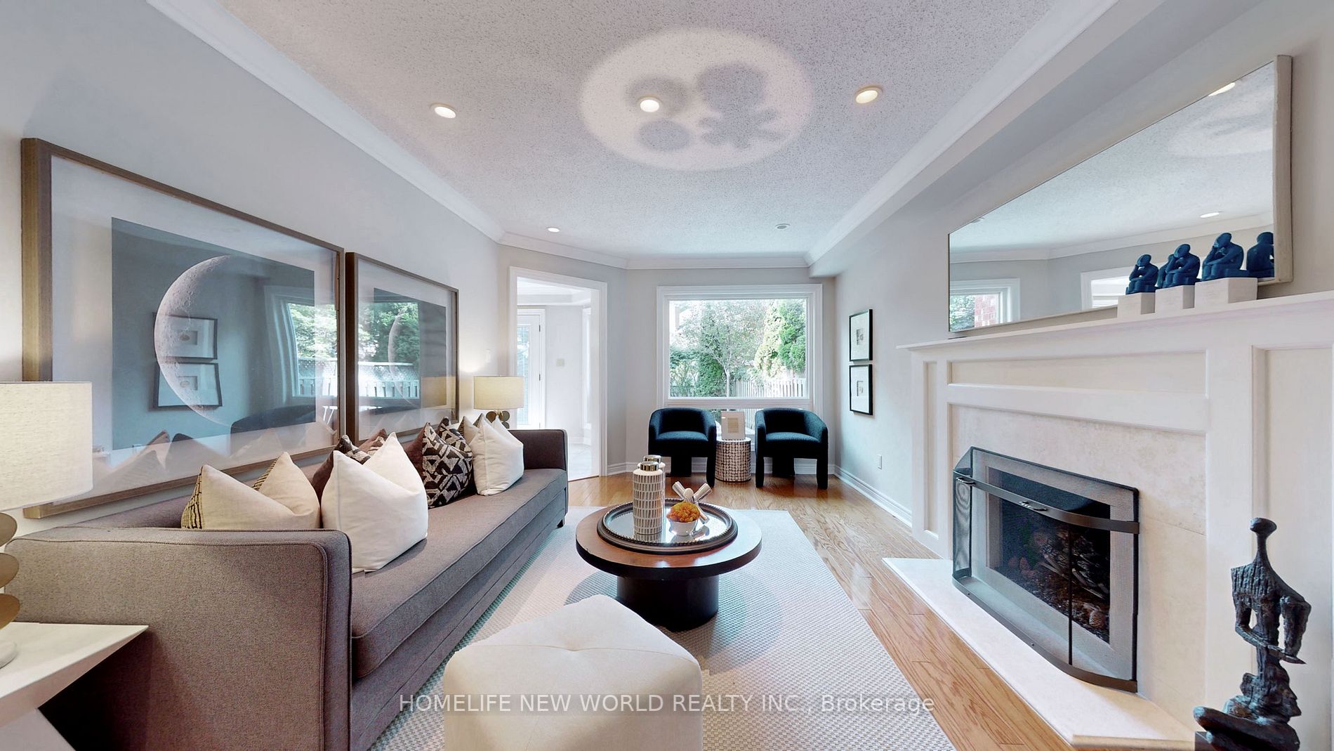 883 Darwin Dr