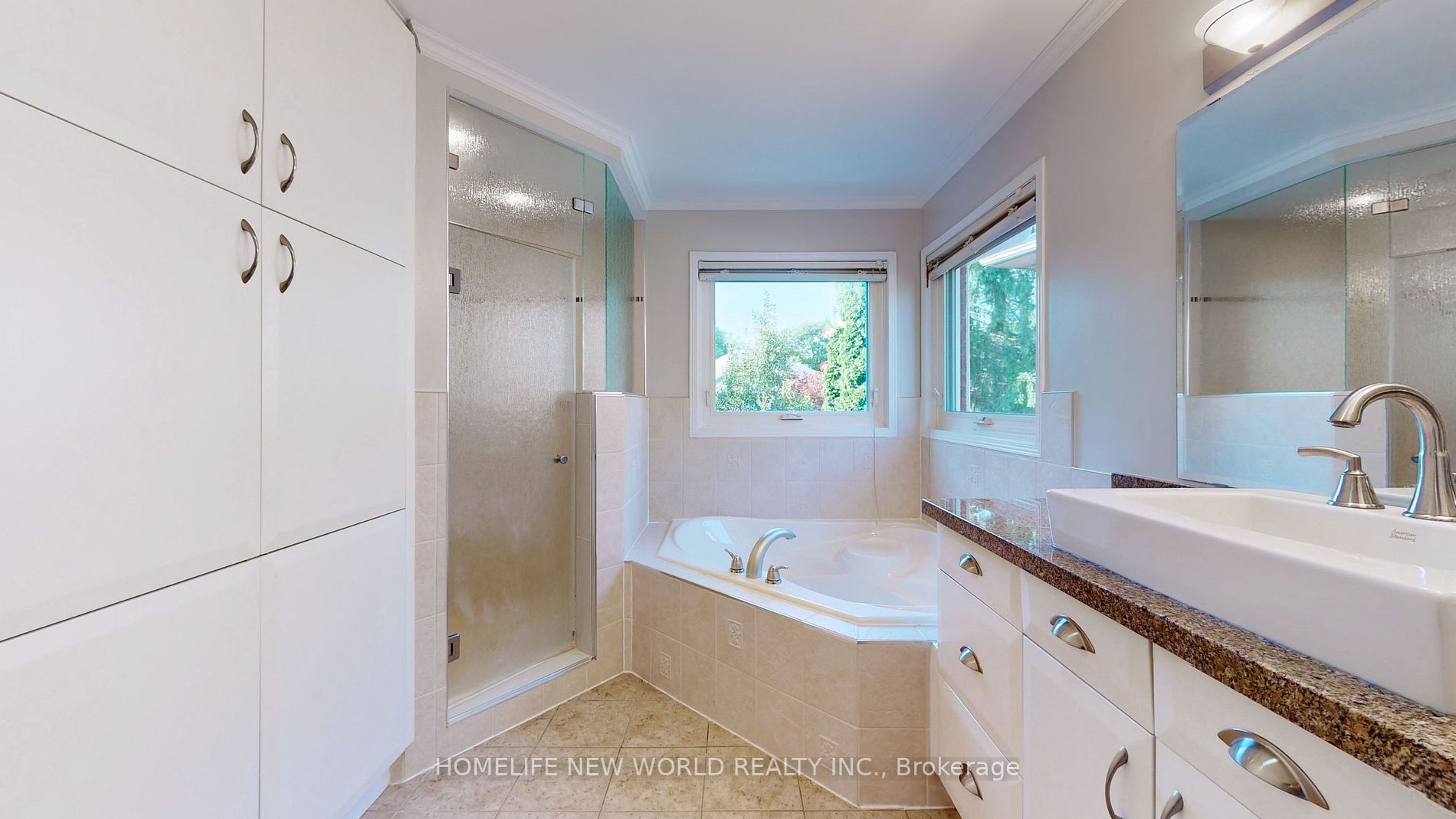 883 Darwin Dr