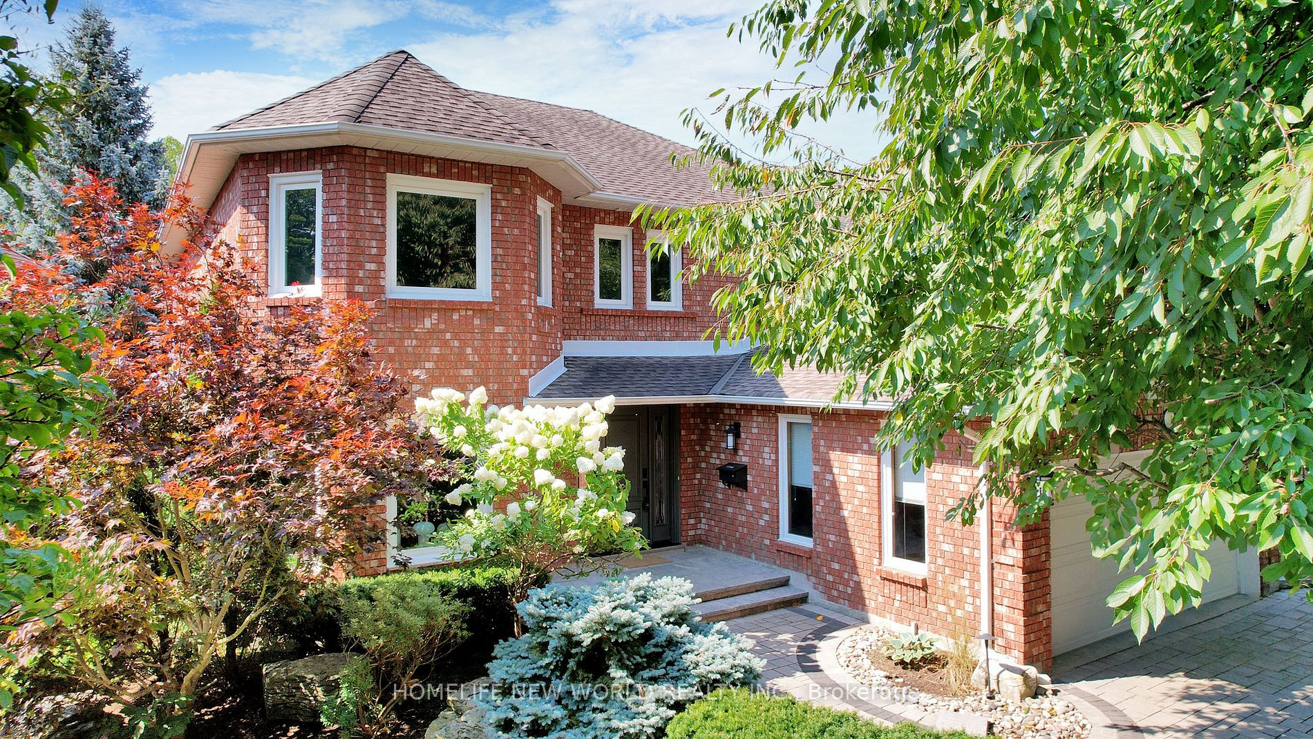 883 Darwin Dr