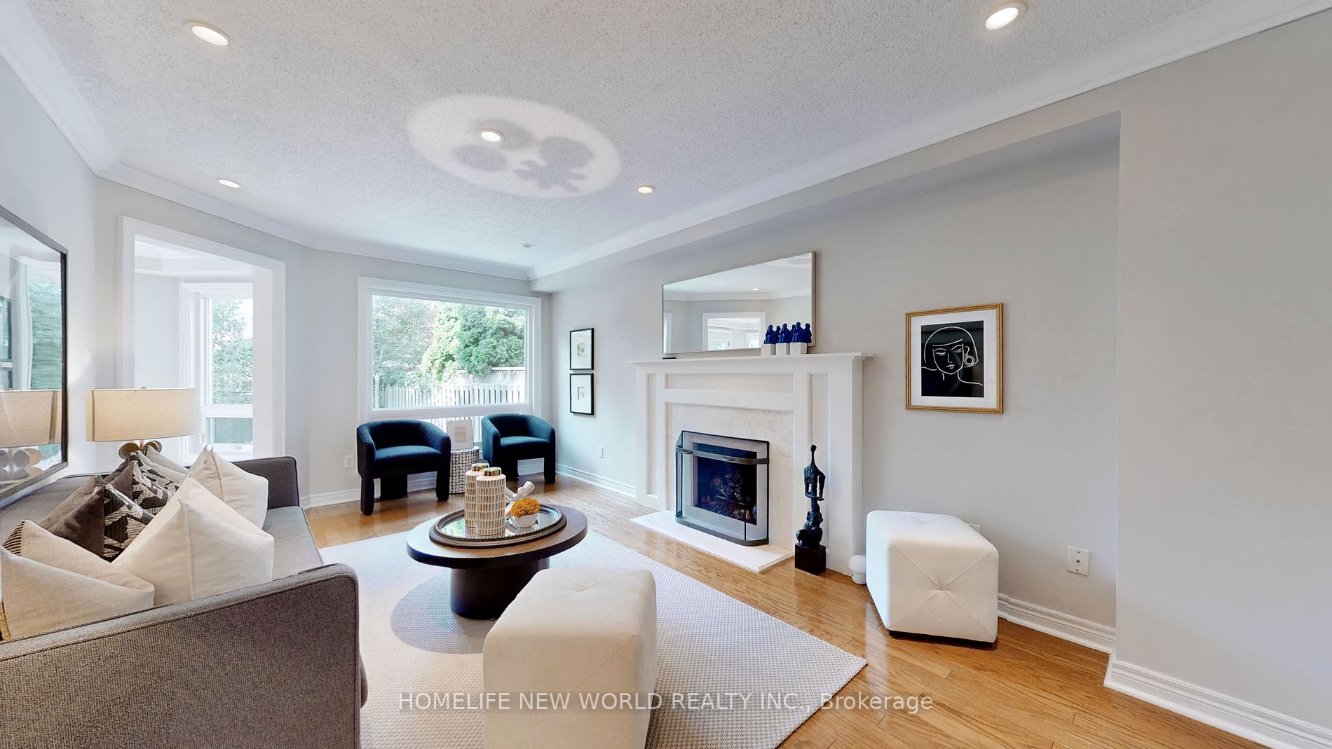 883 Darwin Dr