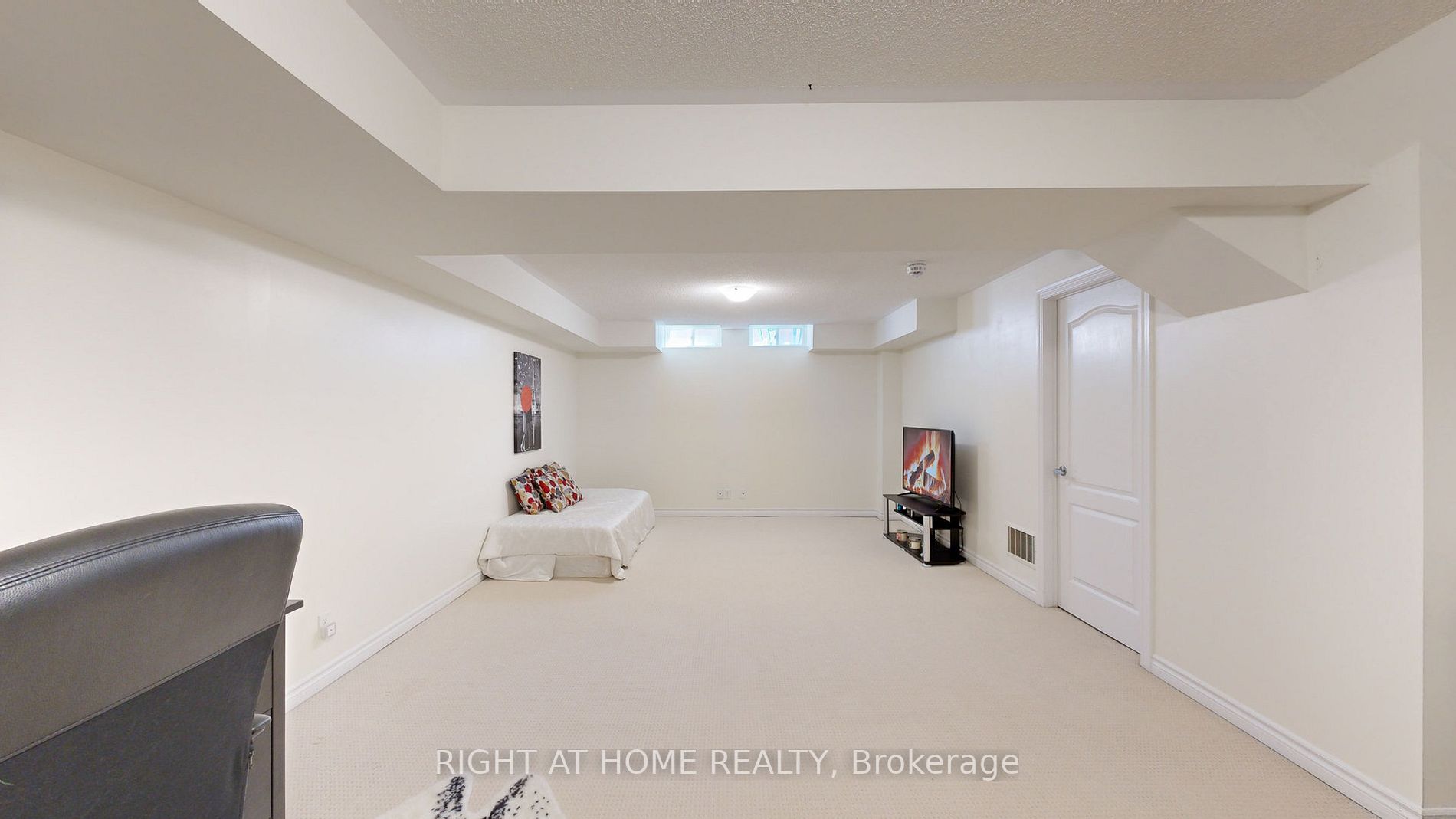 2495 Hill Rise Court