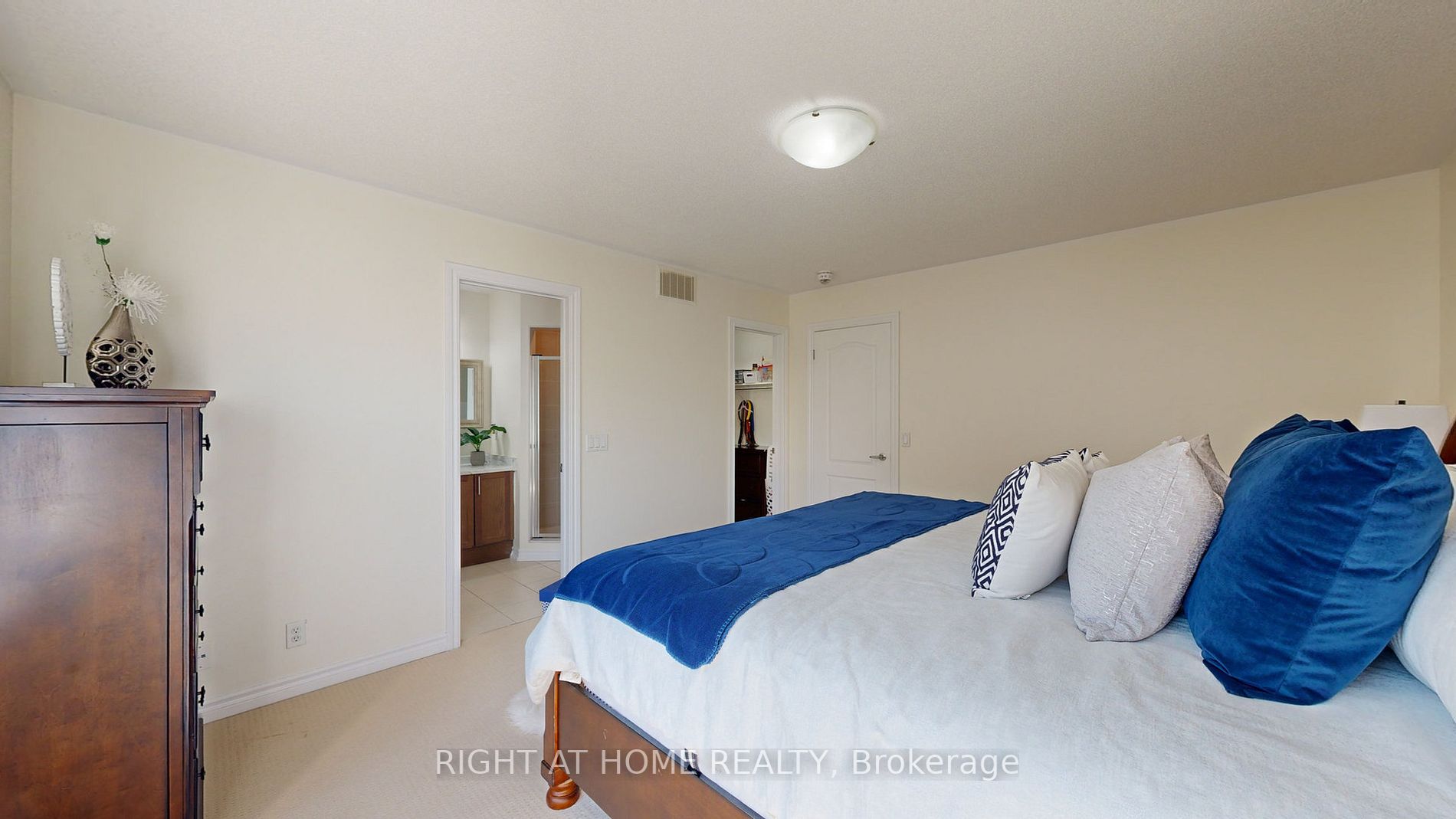 2495 Hill Rise Court