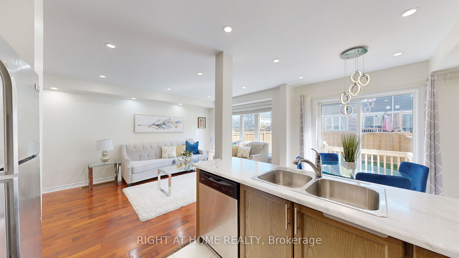 2495 Hill Rise Court
