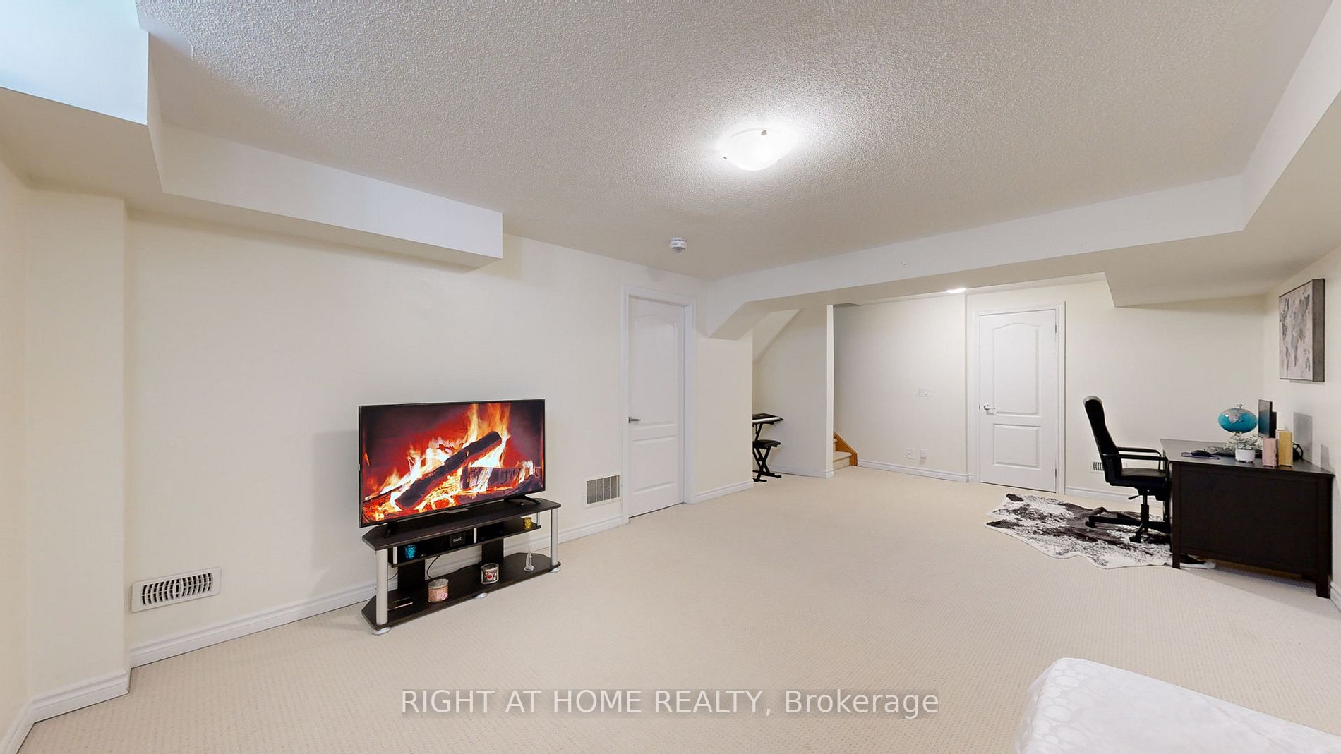 2495 Hill Rise Court