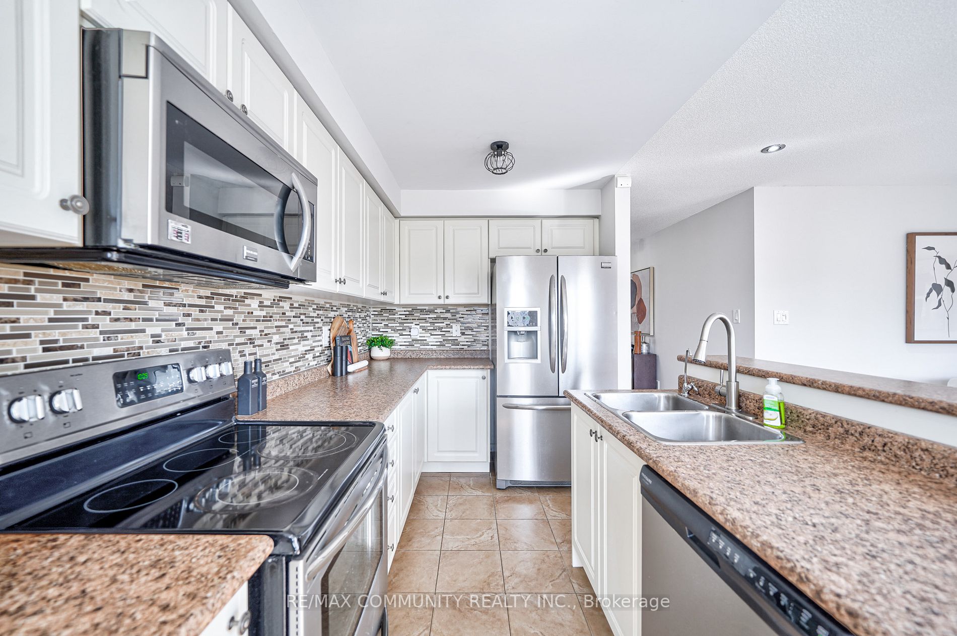 29 Formosa Ave