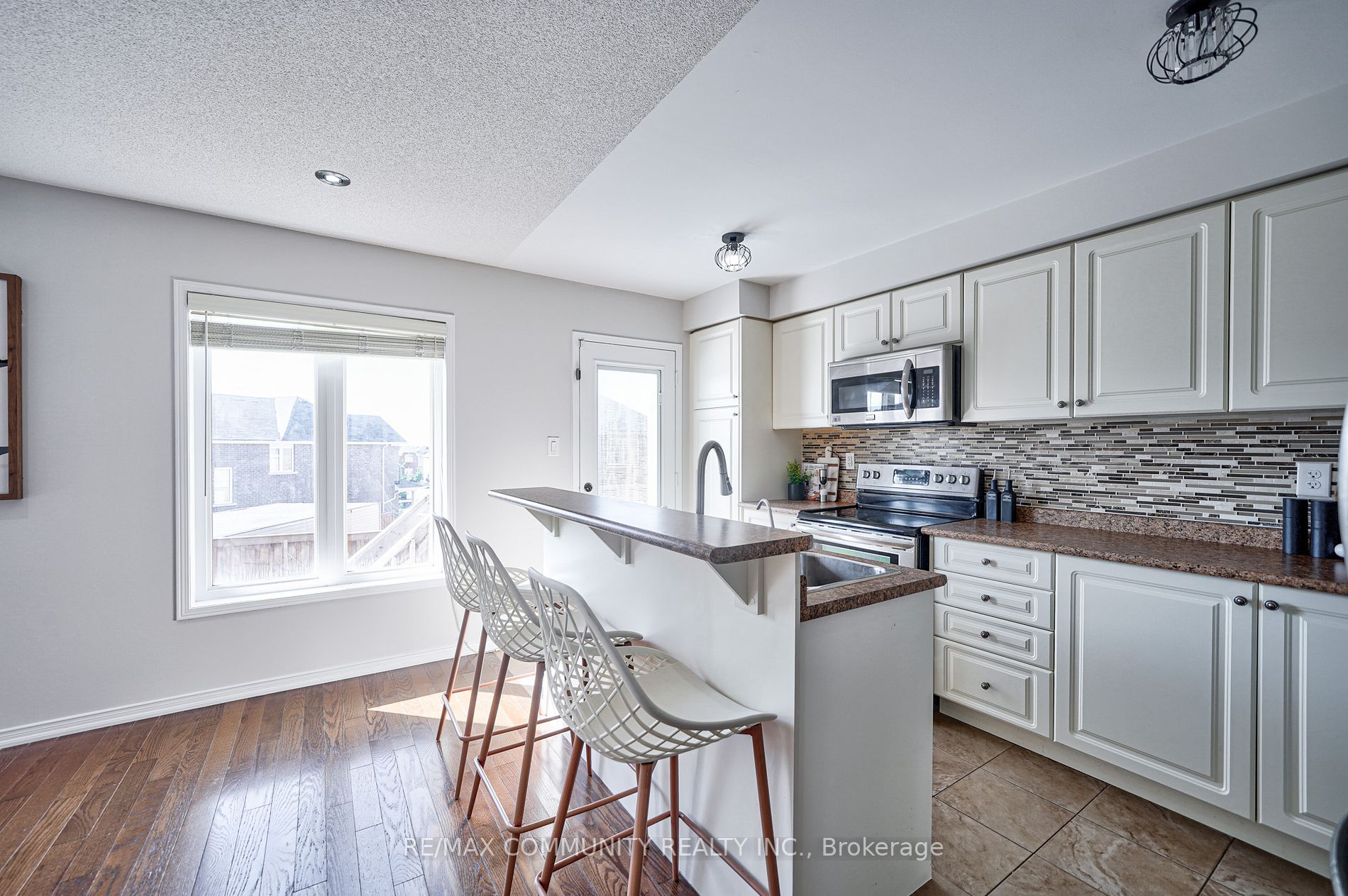 29 Formosa Ave