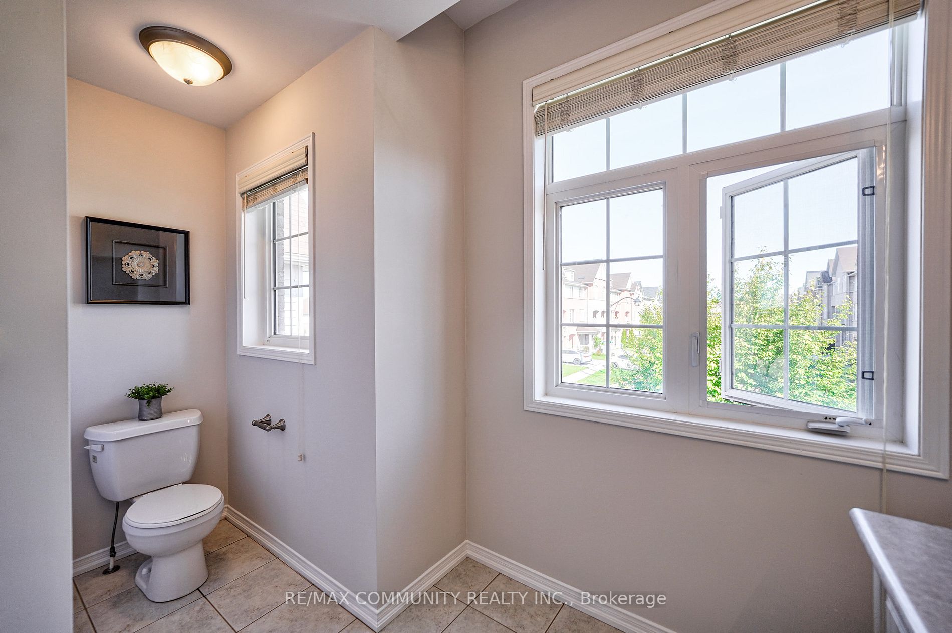 29 Formosa Ave