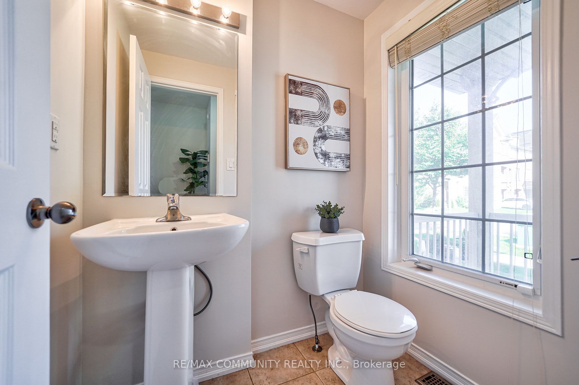 29 Formosa Ave