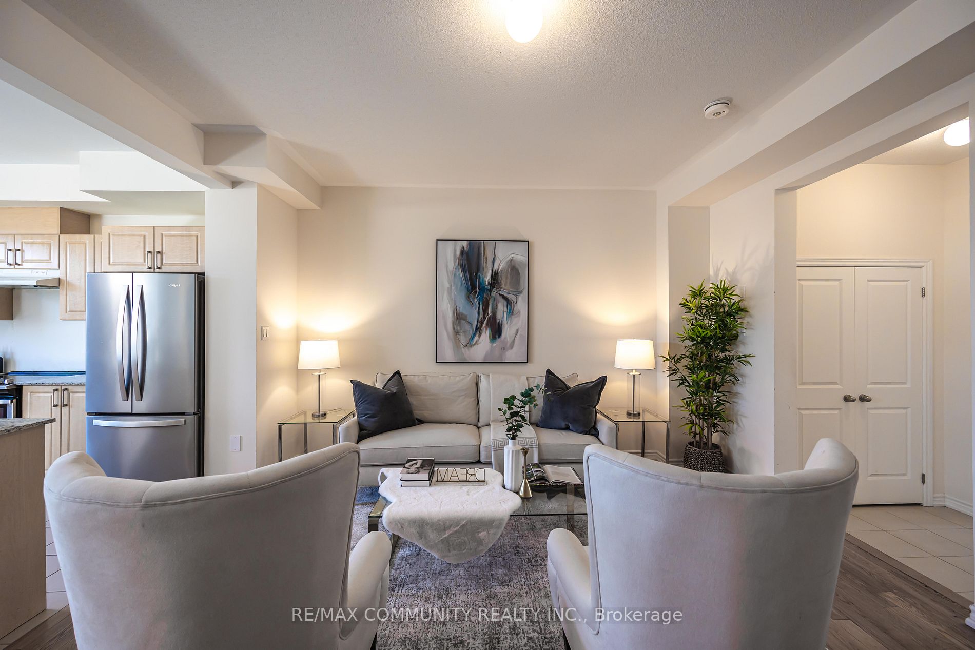 9 Brent Crescent