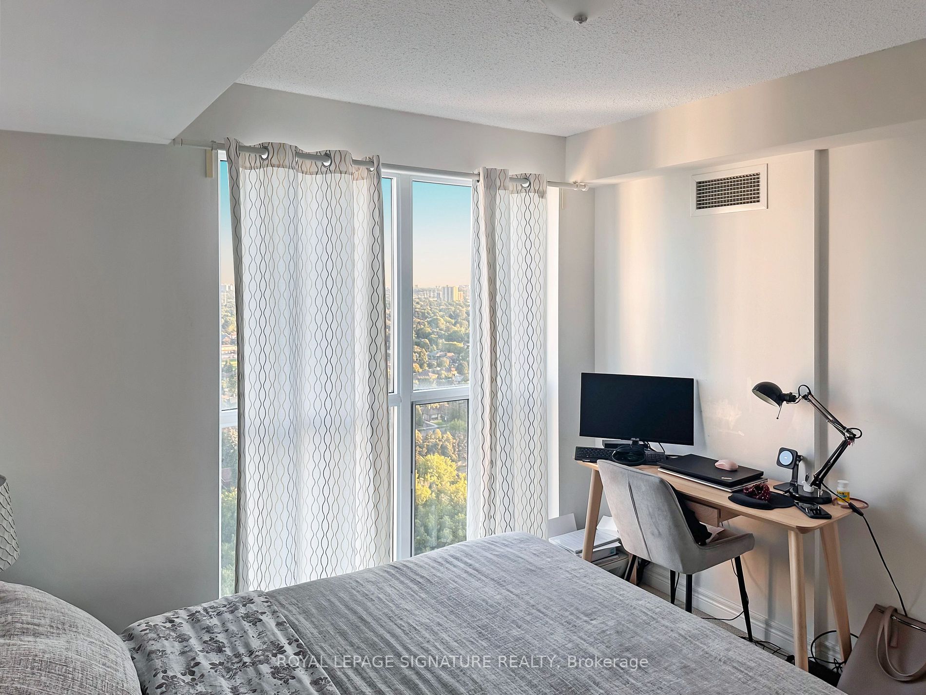 50 Town Centre Crt, #2511