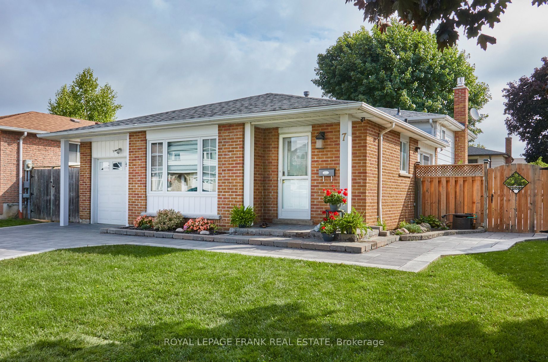 7 Marbury Crt