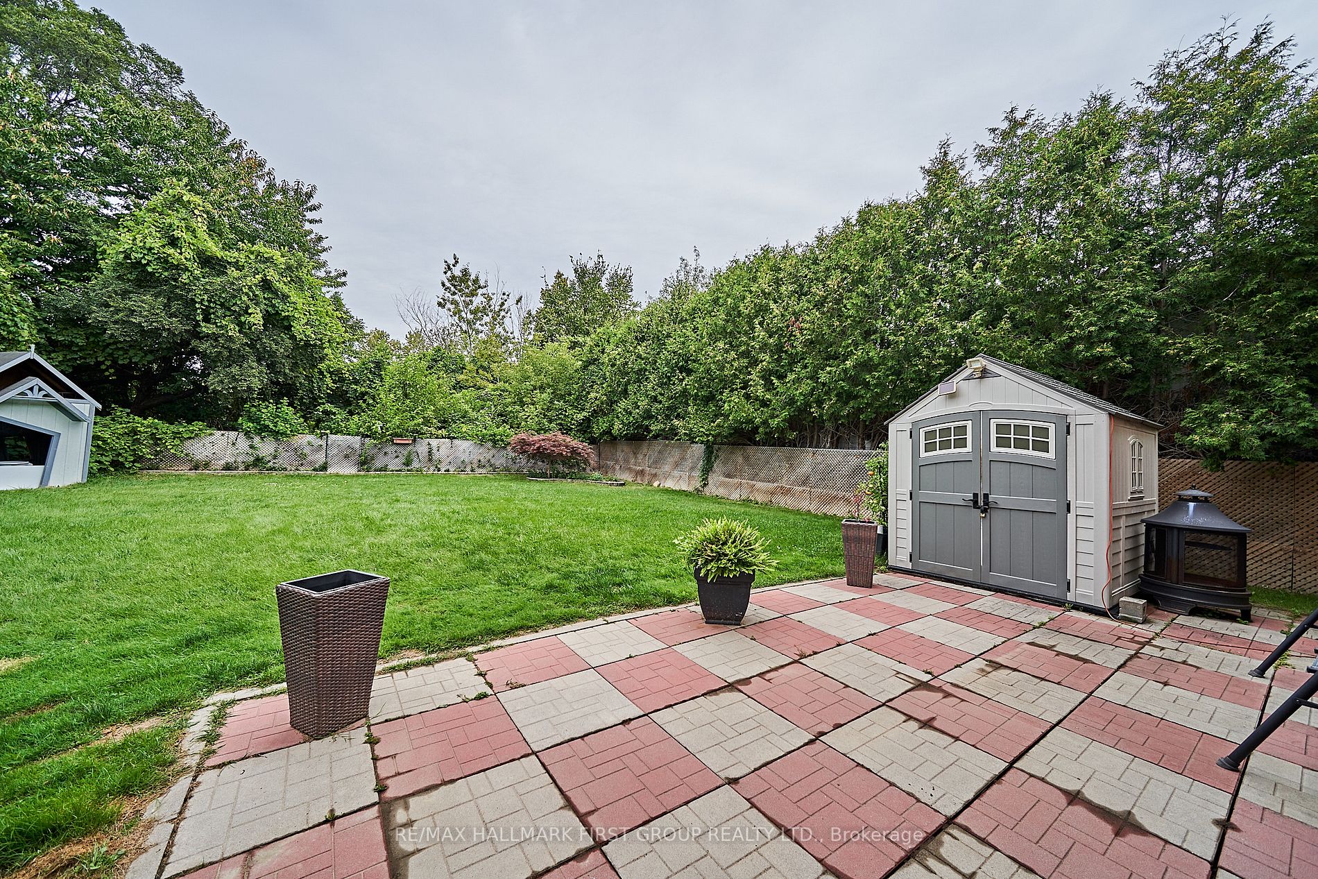 240 Twyn Rivers Dr