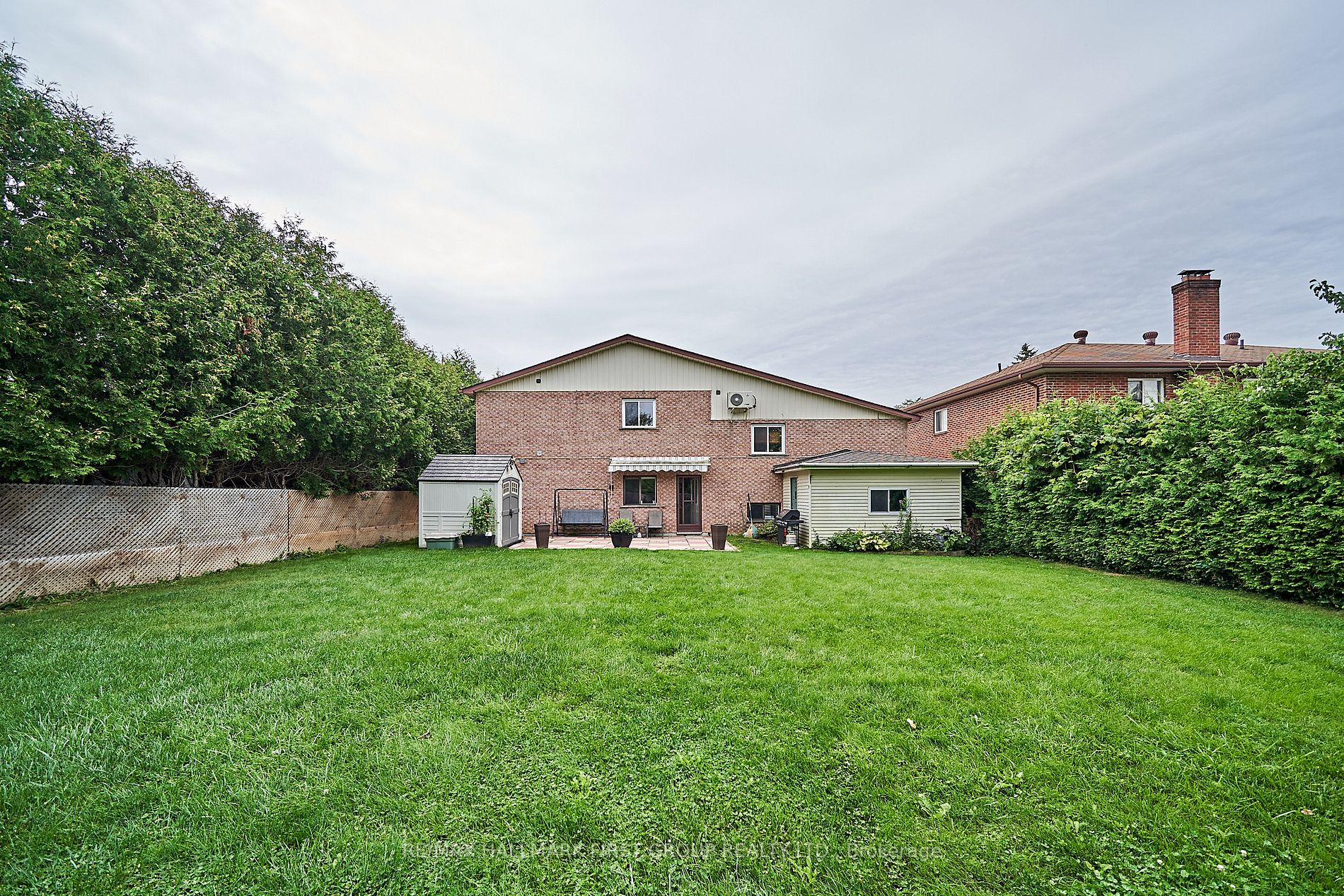 240 Twyn Rivers Dr