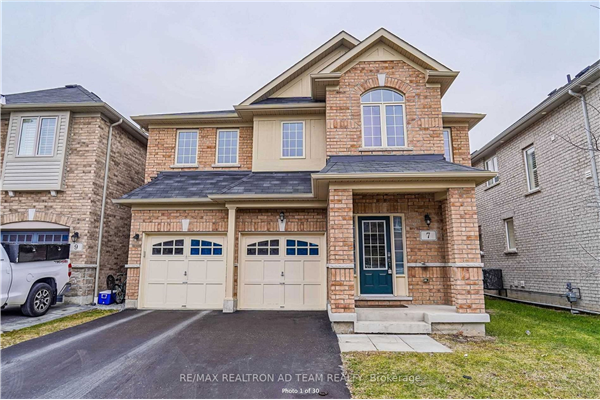 7 Raithby Cres, Ajax