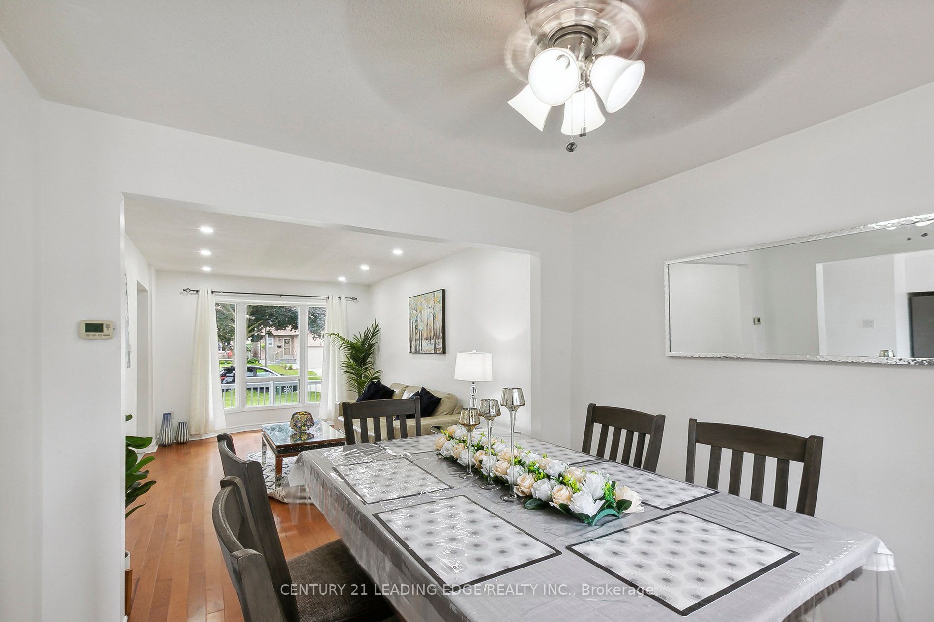 18 Charlton Cres