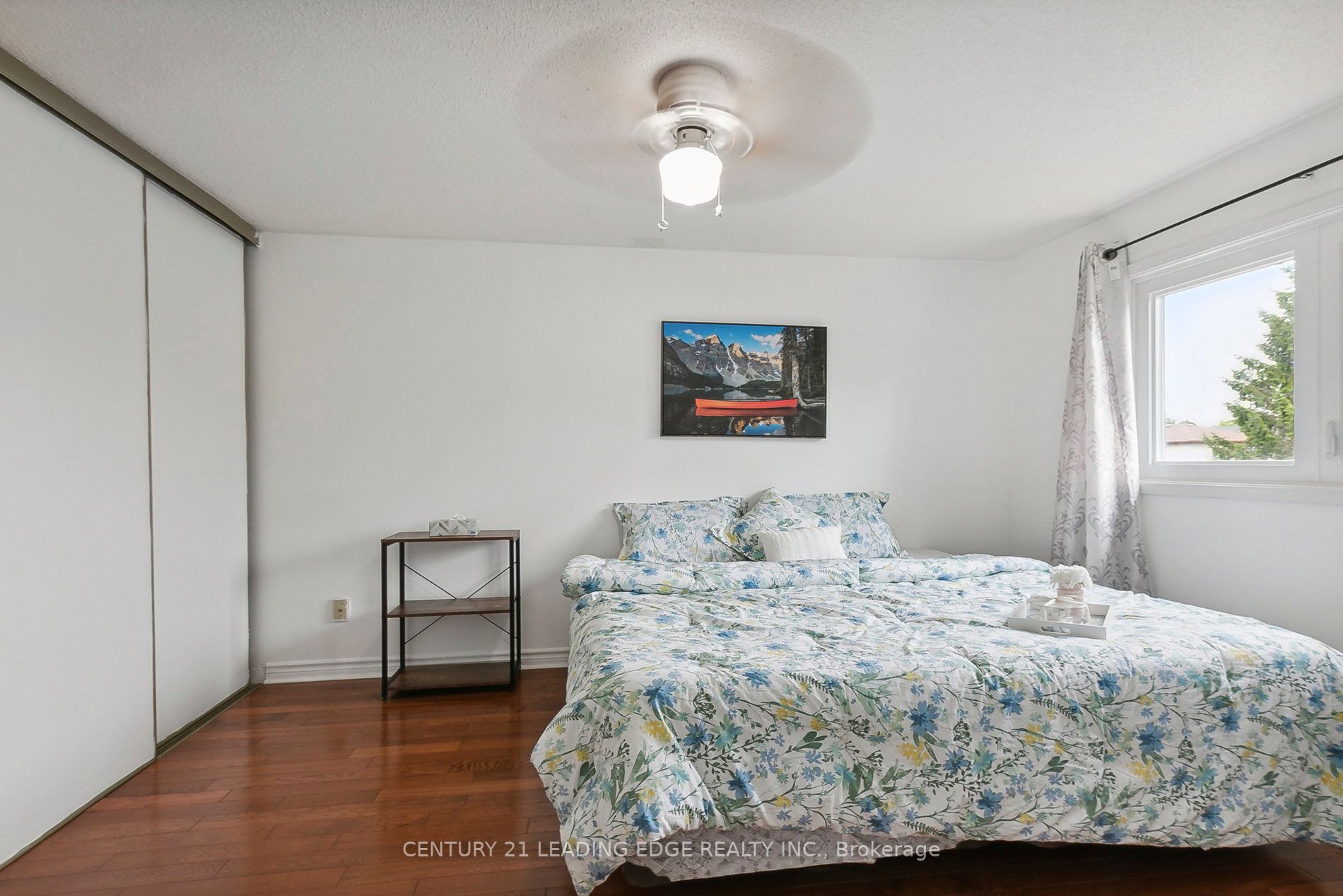 18 Charlton Cres