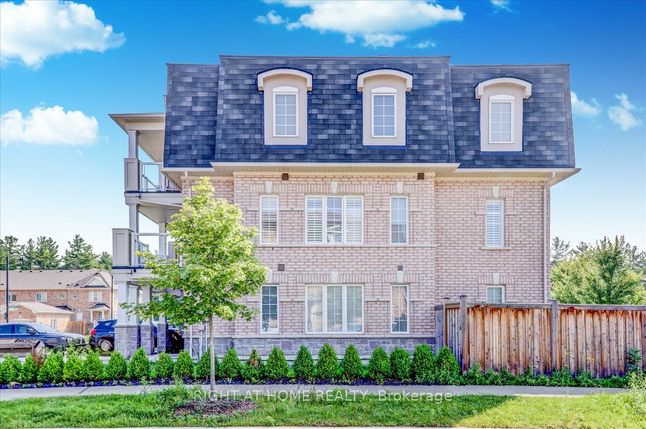 1501 Spinnaker Mews