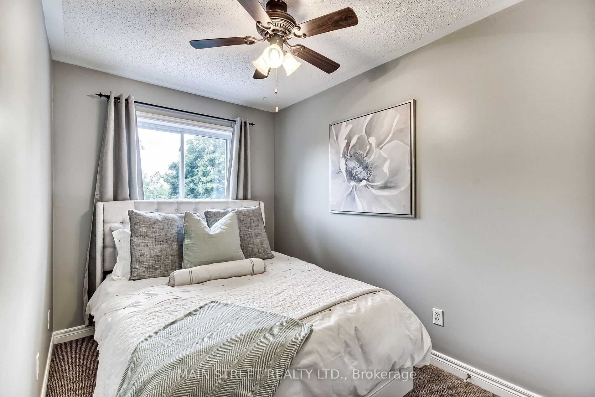 56 Eastfield Crescent