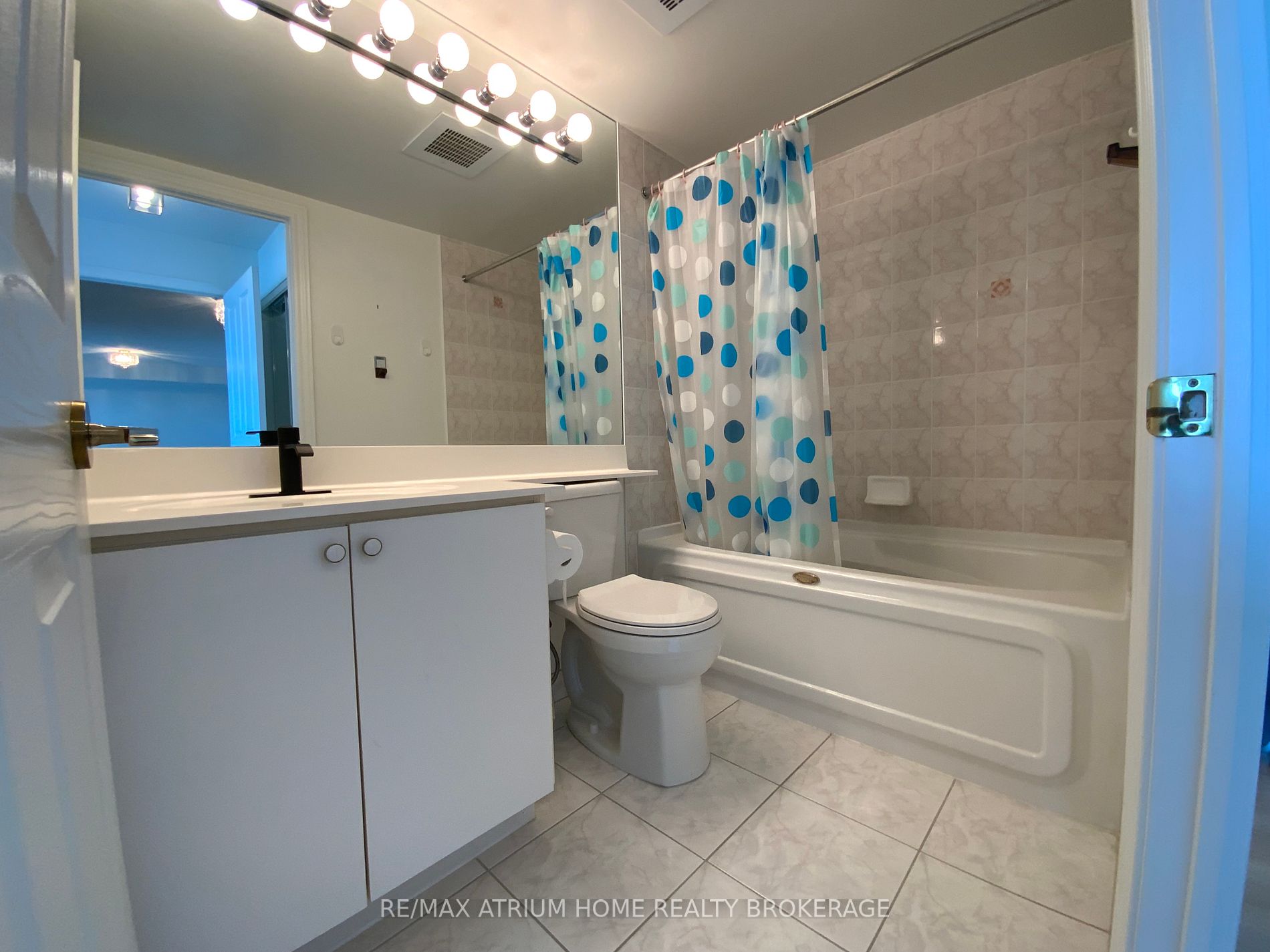 68 Corporate Dr, #3329