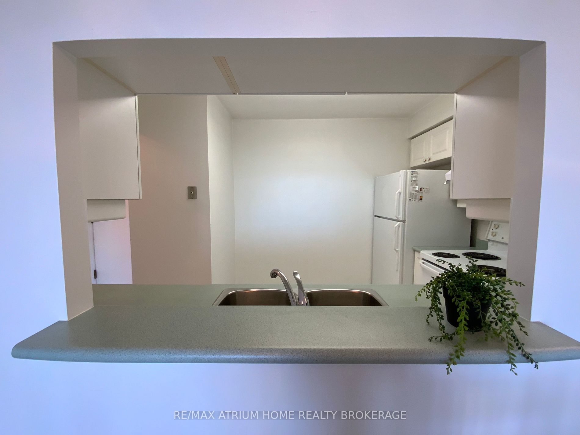 68 Corporate Dr, #3329