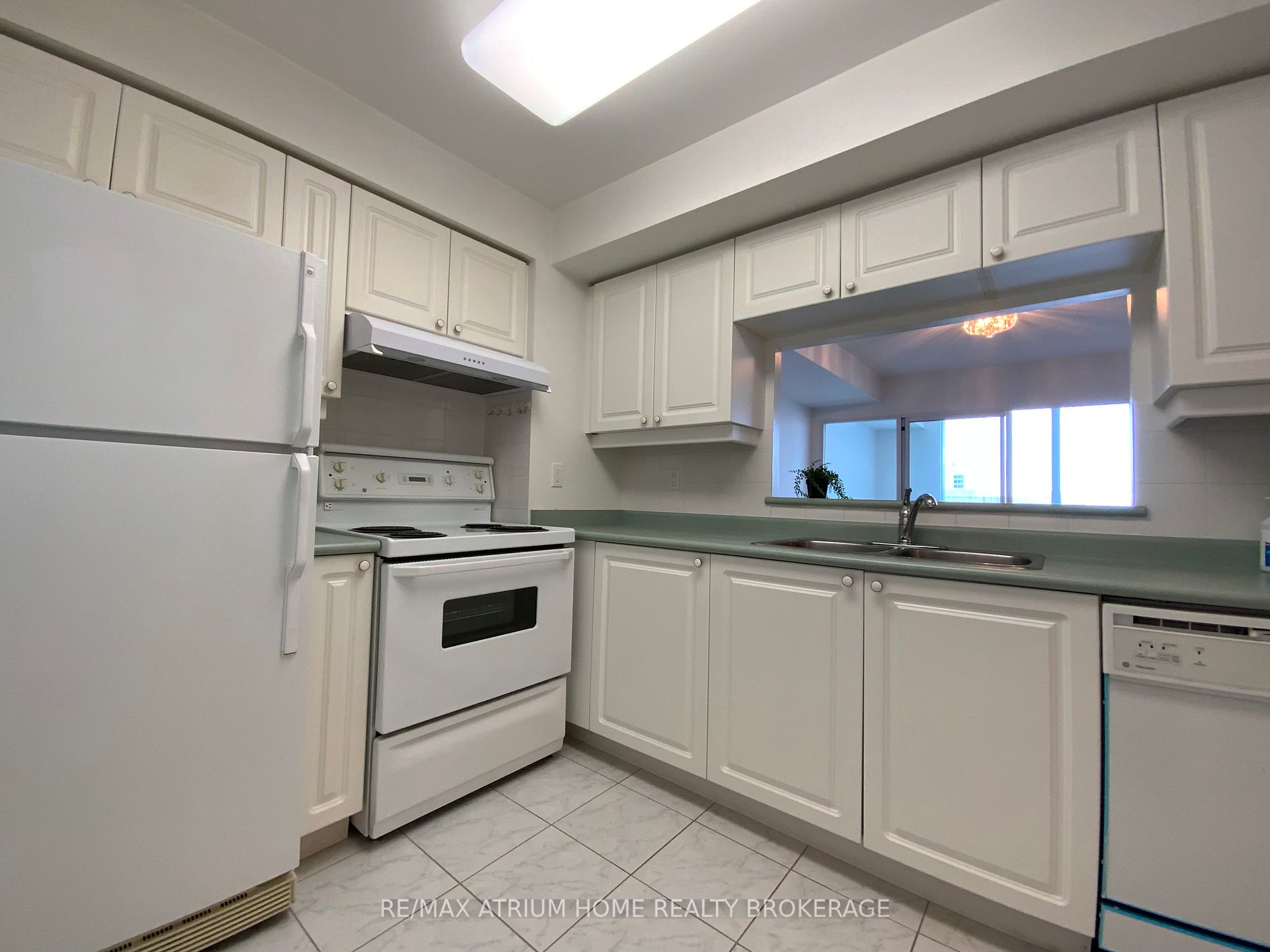 68 Corporate Dr, #3329