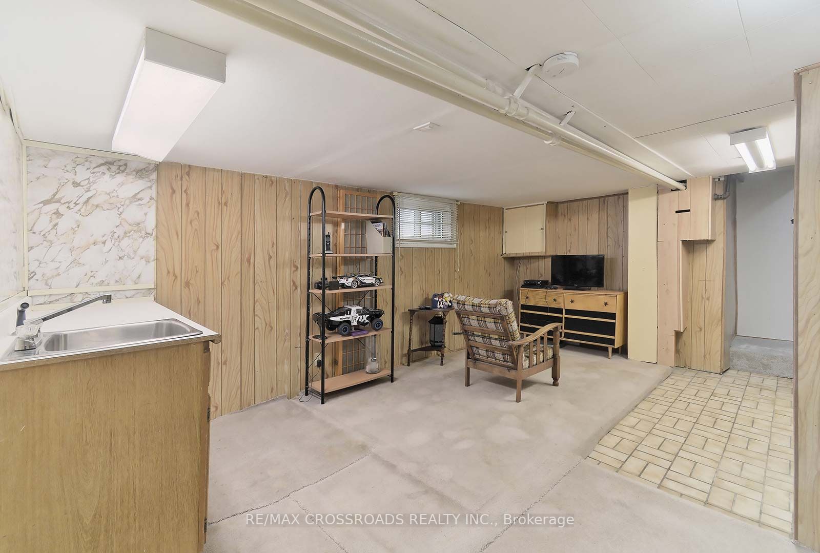 160 King Edward Ave