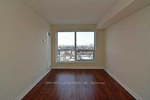 181 Village Green Square, #2211