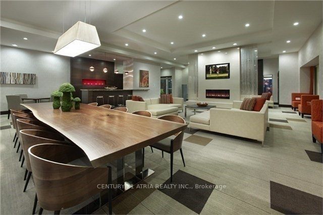 181 Village Green Square, #2211