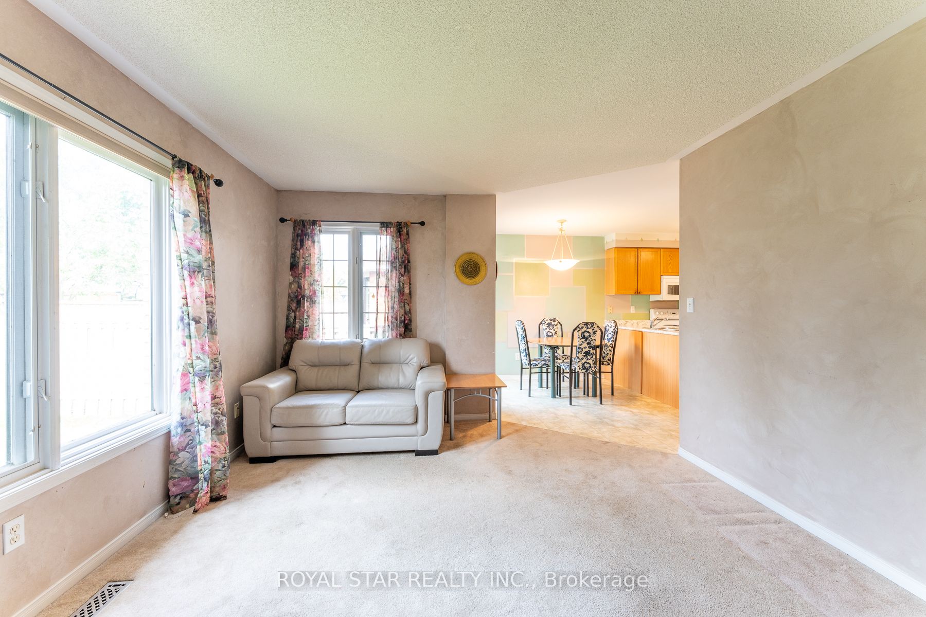 115 Wilkins Cres