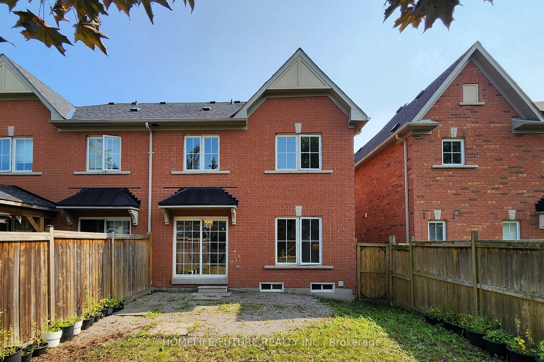 60 Boyd Cres