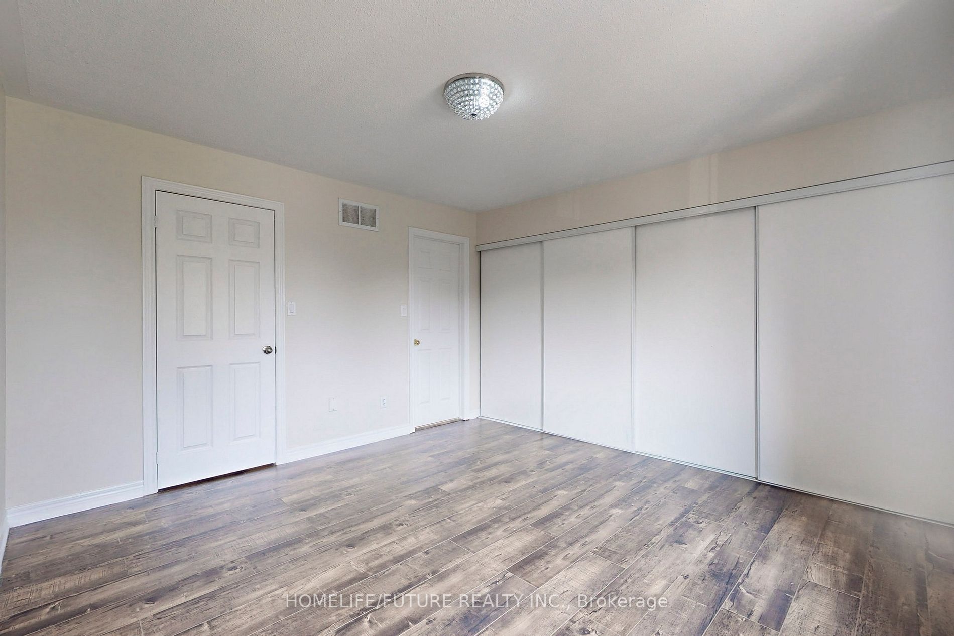 60 Boyd Cres