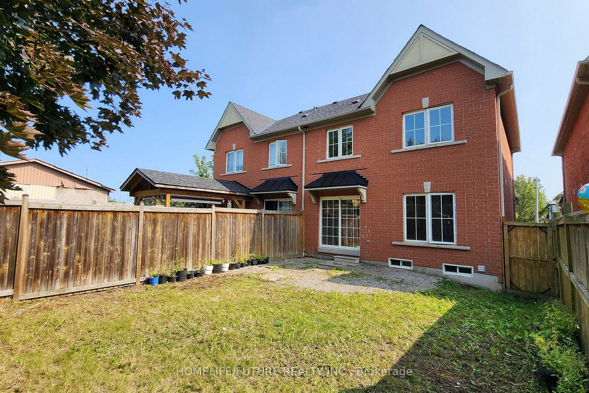 60 Boyd Cres