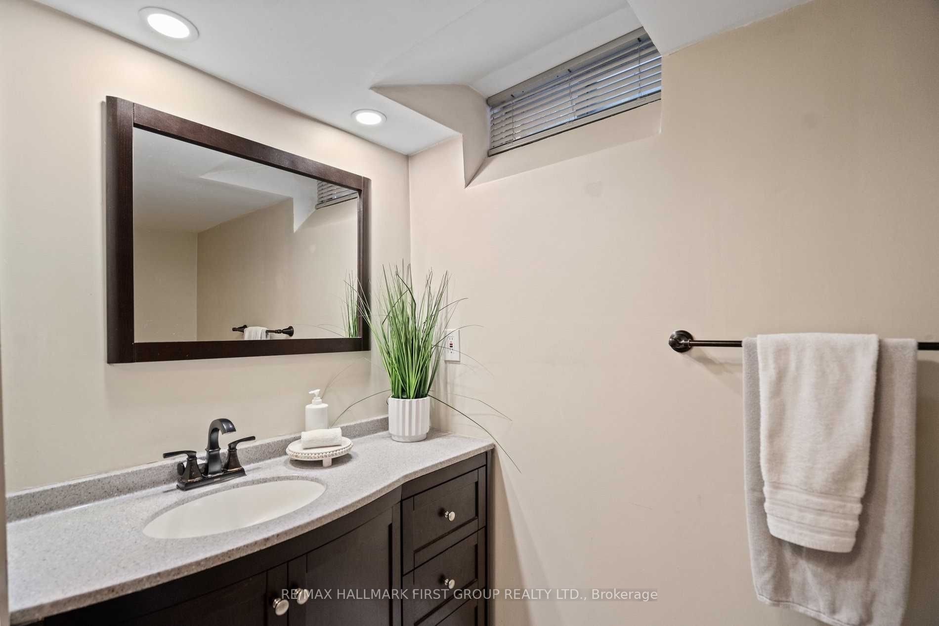 4 Carberry Cres