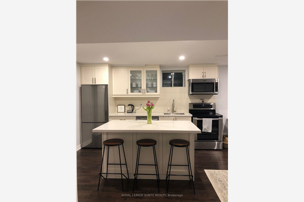 70 Westfield Dr, Whitby
