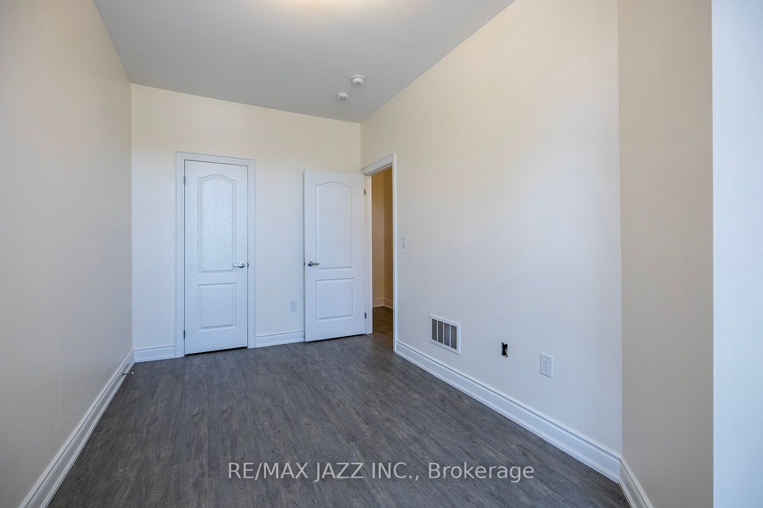12 Bellerive Lane