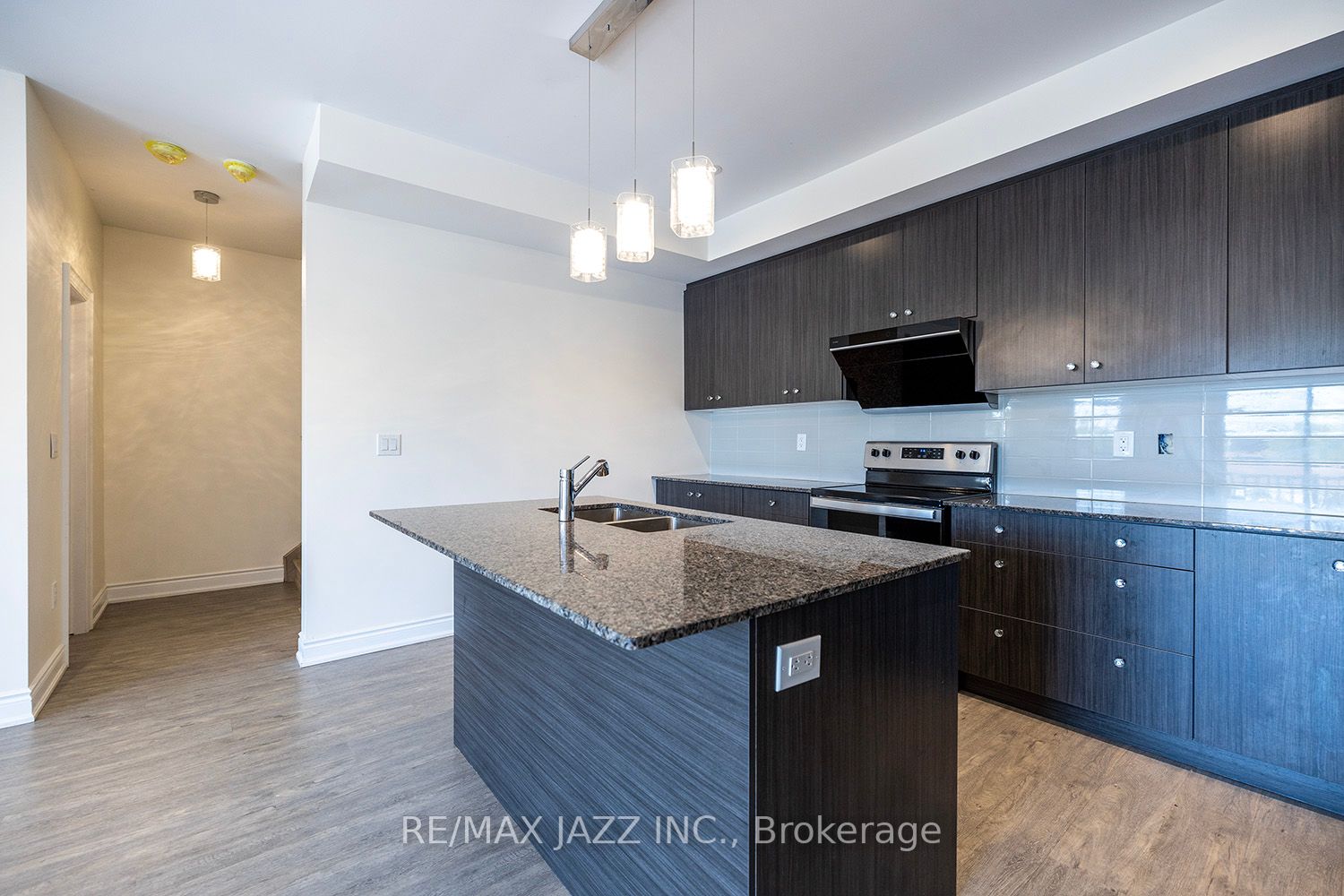 12 Bellerive Lane