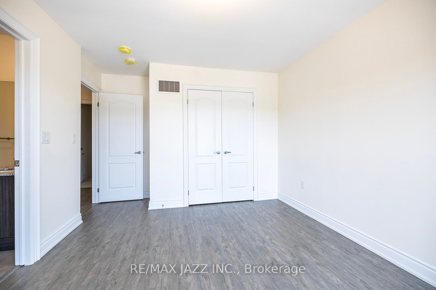 12 Bellerive Lane
