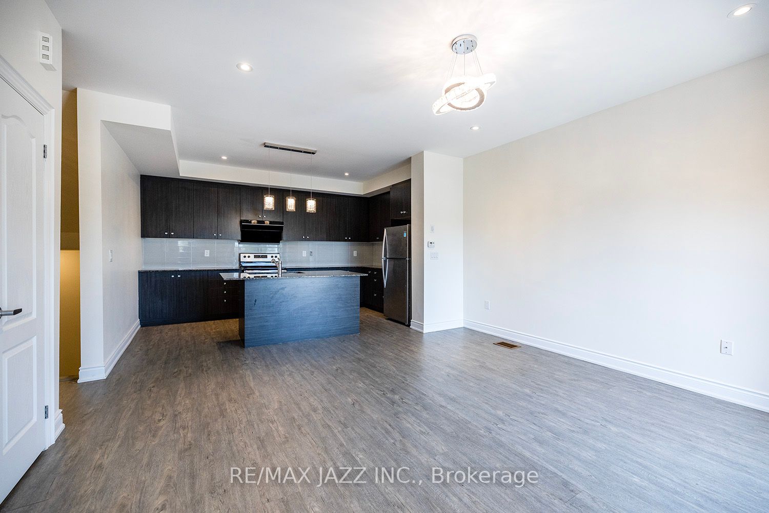 12 Bellerive Lane