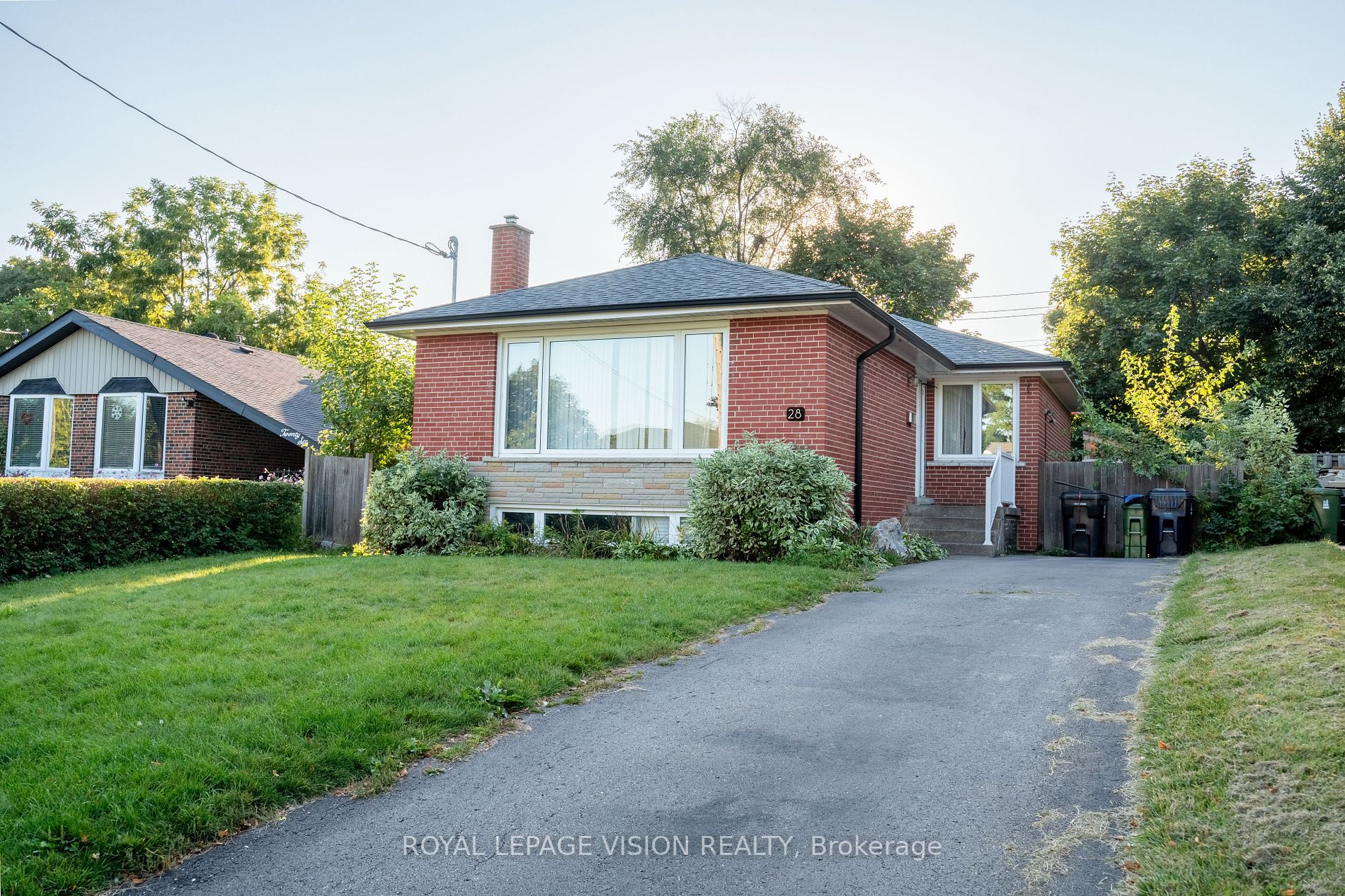 28 Jeffton Cres