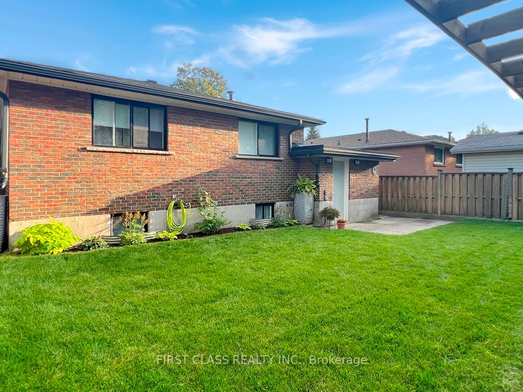 24 Fintona Ave