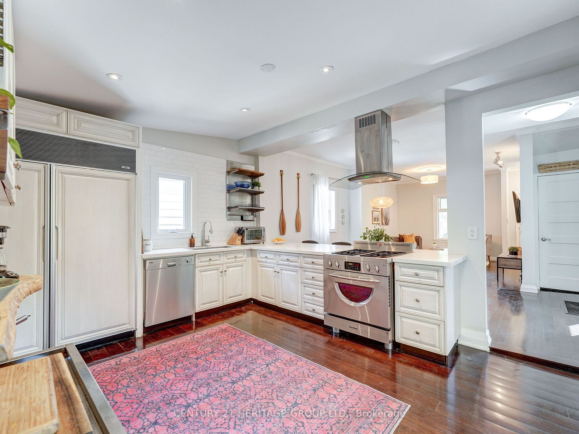 378 Lumsden Ave
