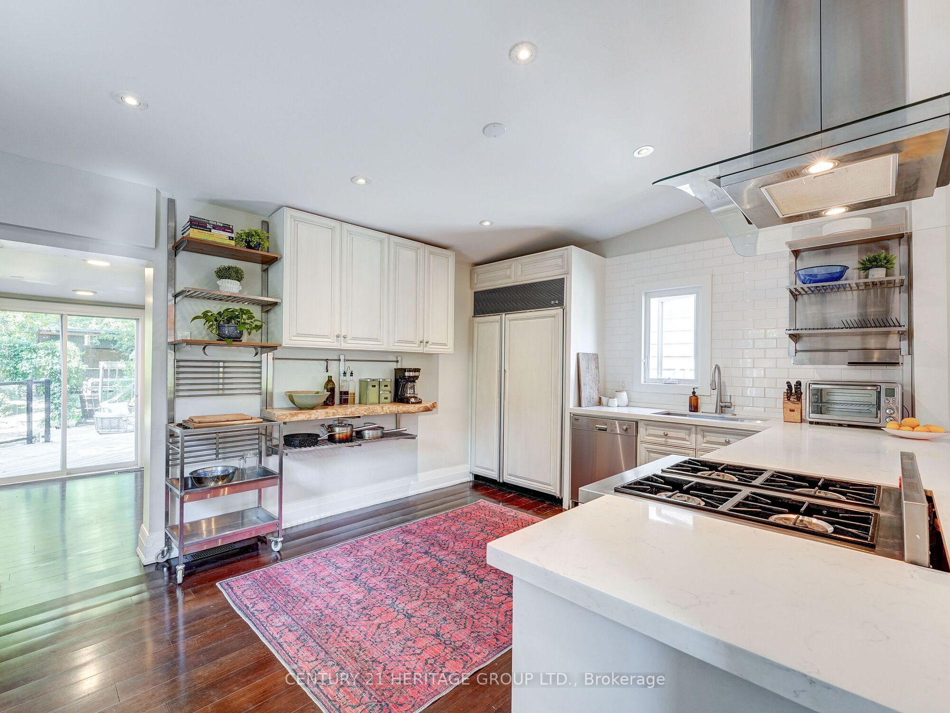 378 Lumsden Ave