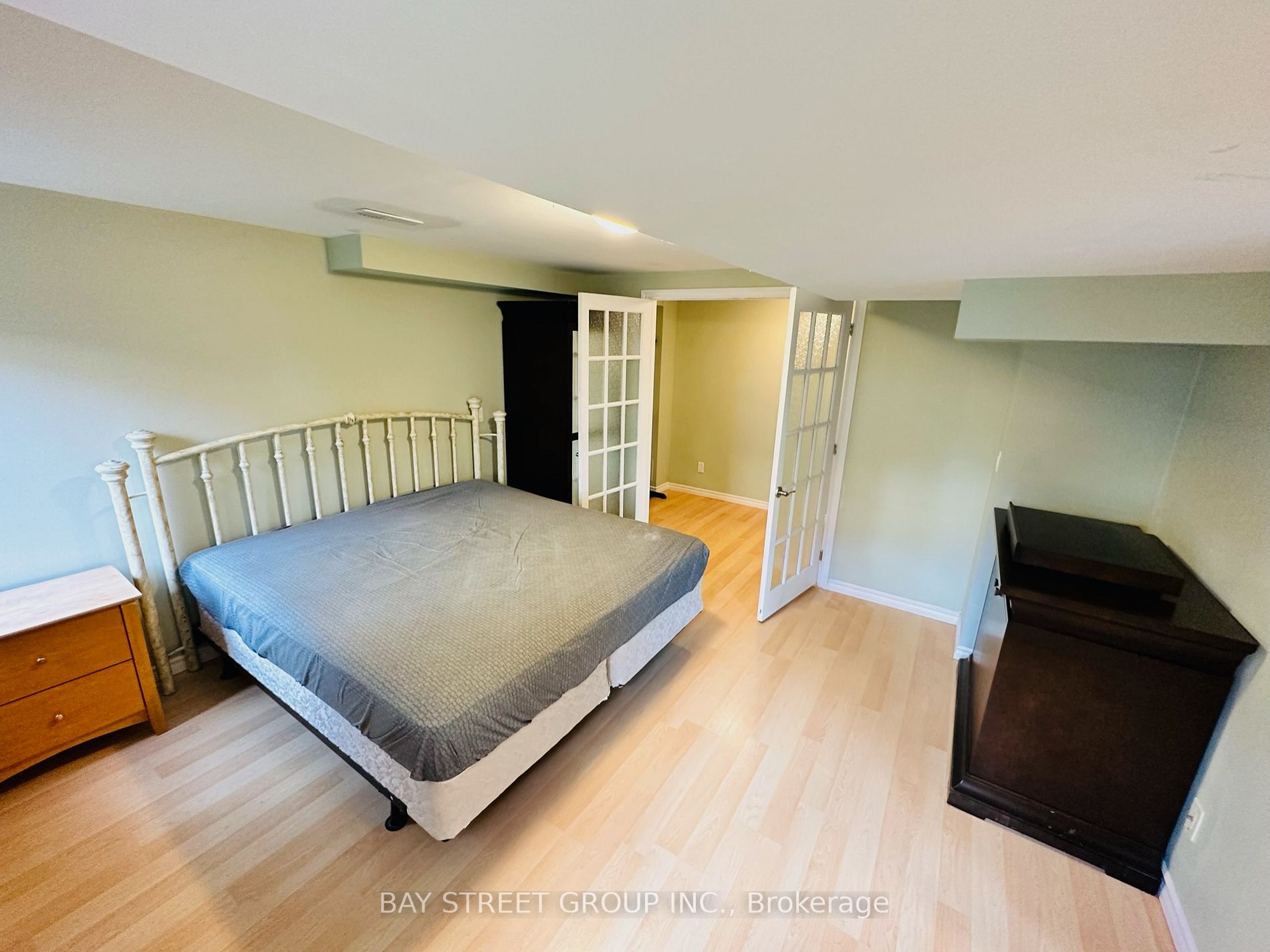 163 Williamson Dr E, #Lower