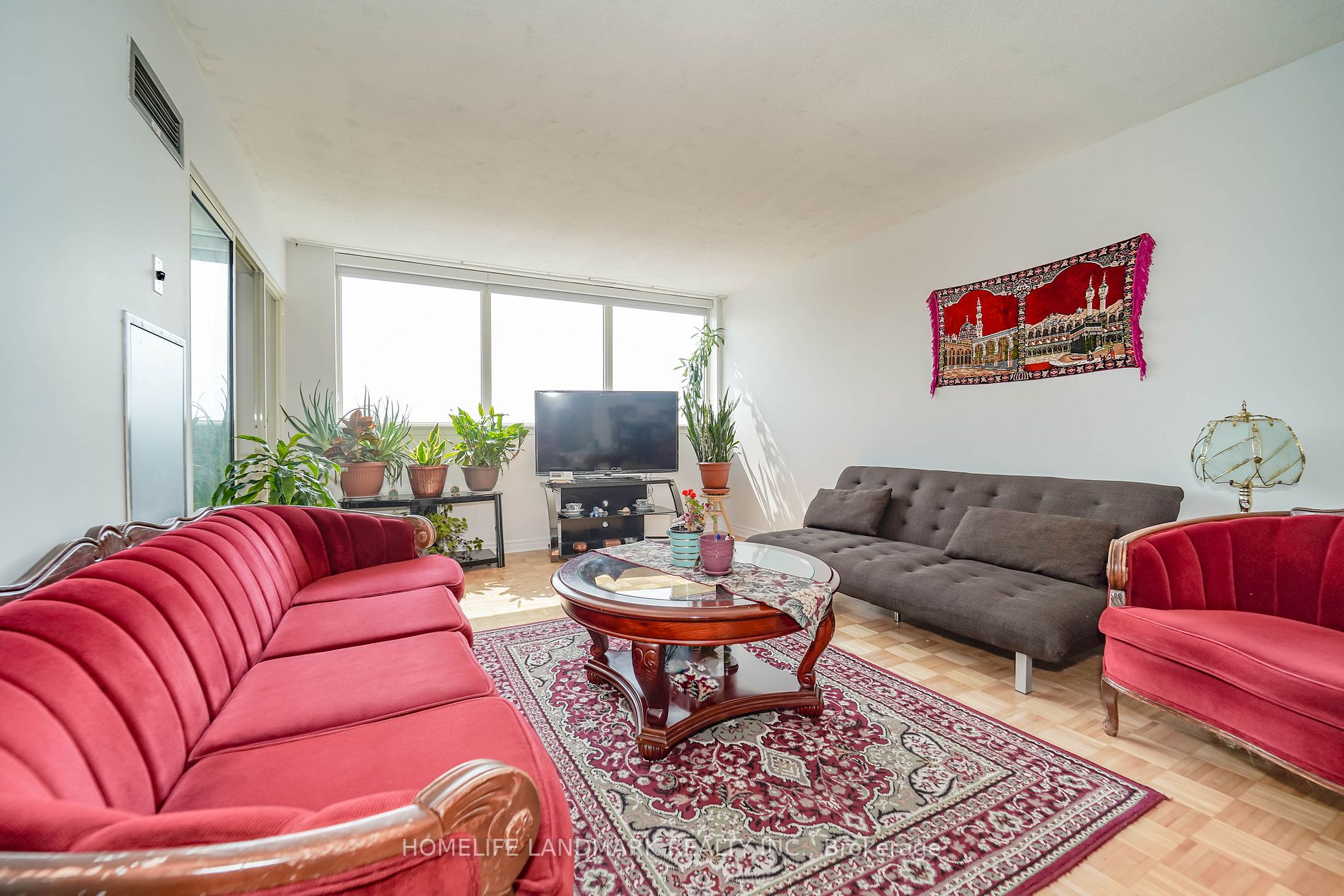 2466 Eglinton Avenue E, #718