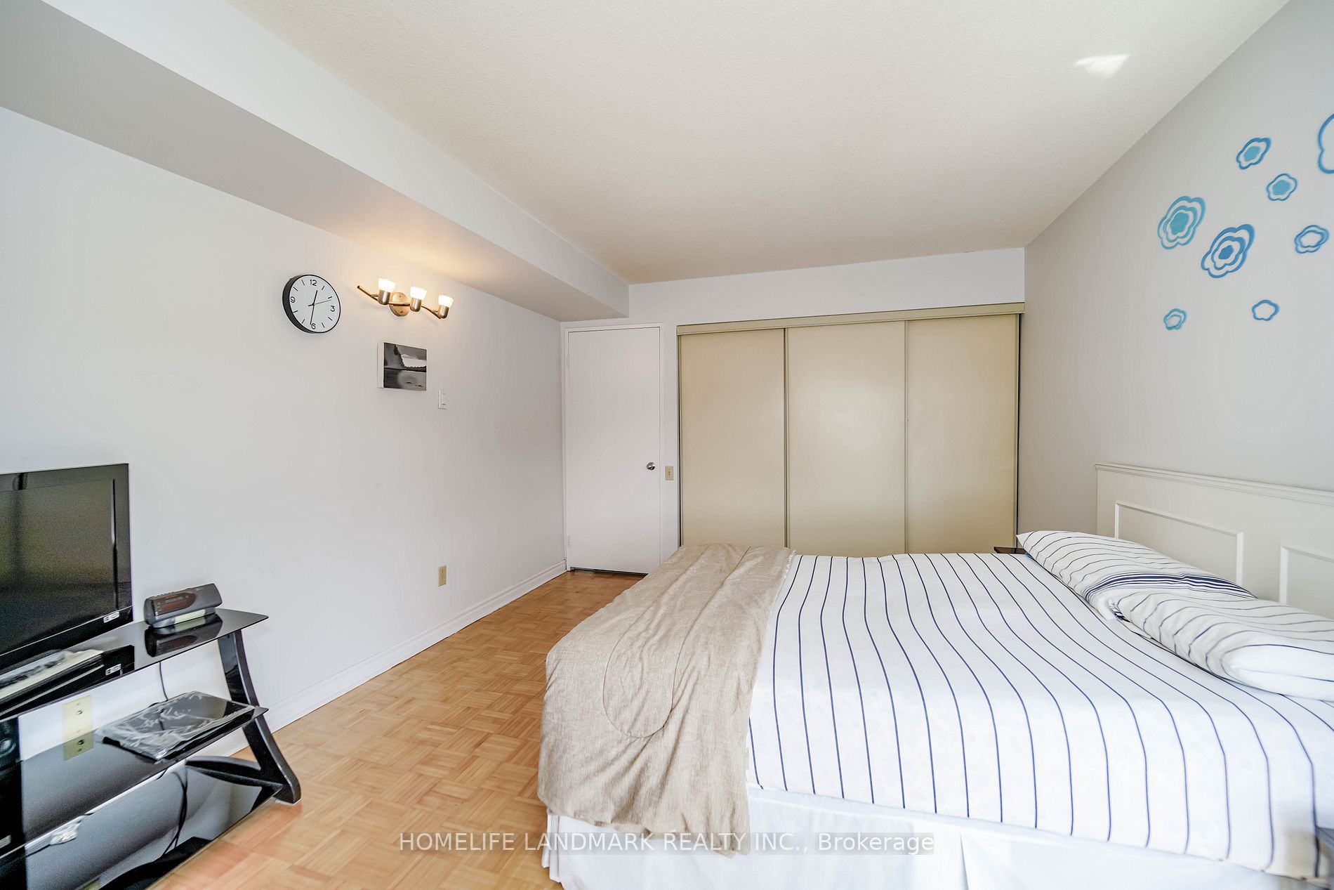 2466 Eglinton Avenue E, #718