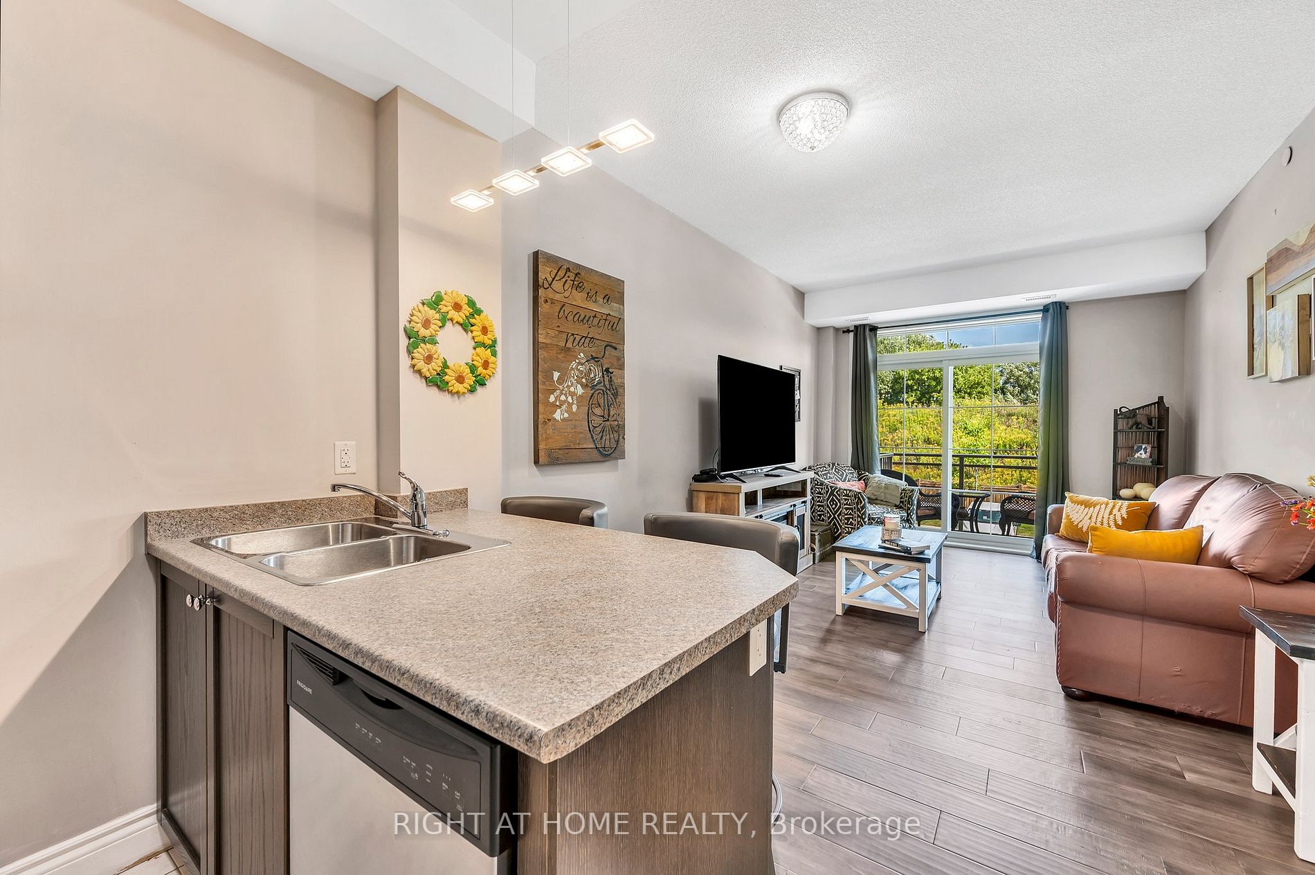 80 Aspen Springs Dr, #216
