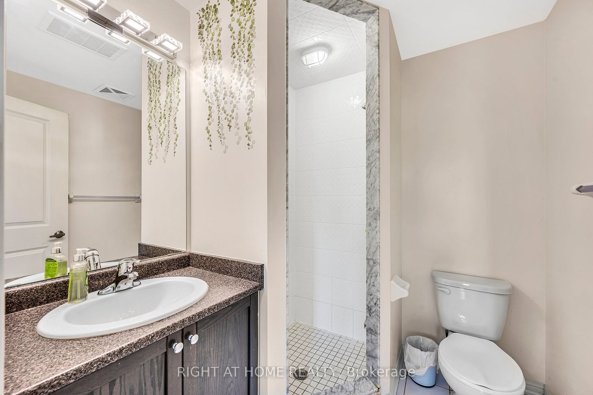 80 Aspen Springs Dr, #216